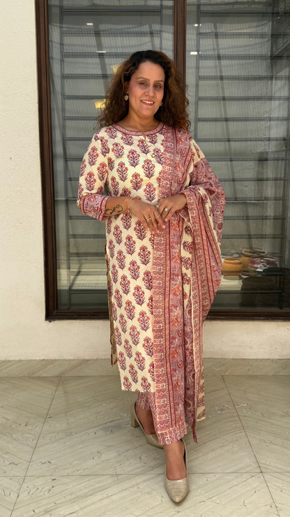 Raahi - a summery floral printed suit set