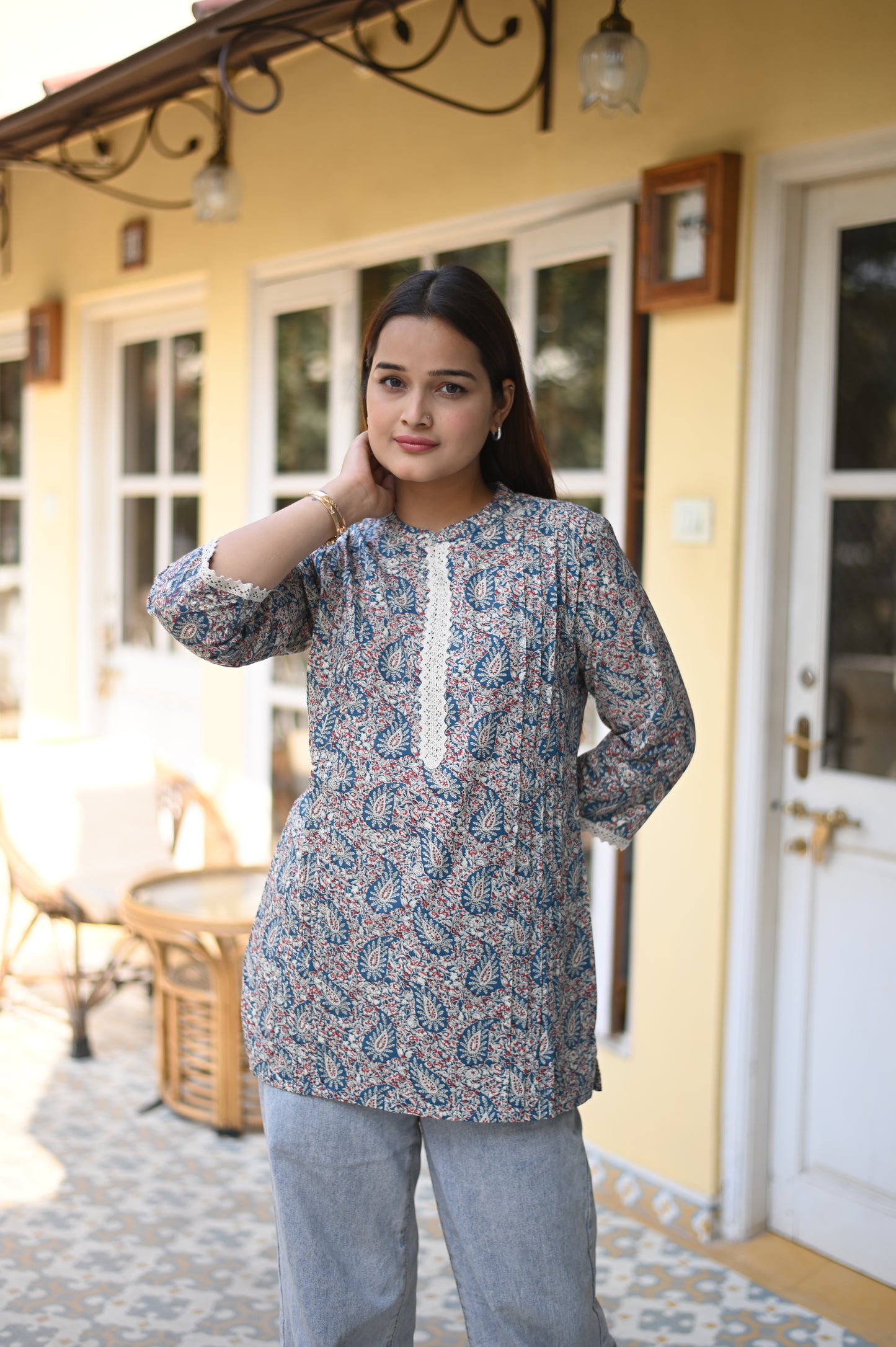 Bela short Kurti blue