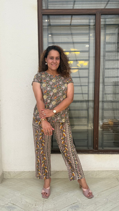 Thumri - A timeless grey floral co-ord set
