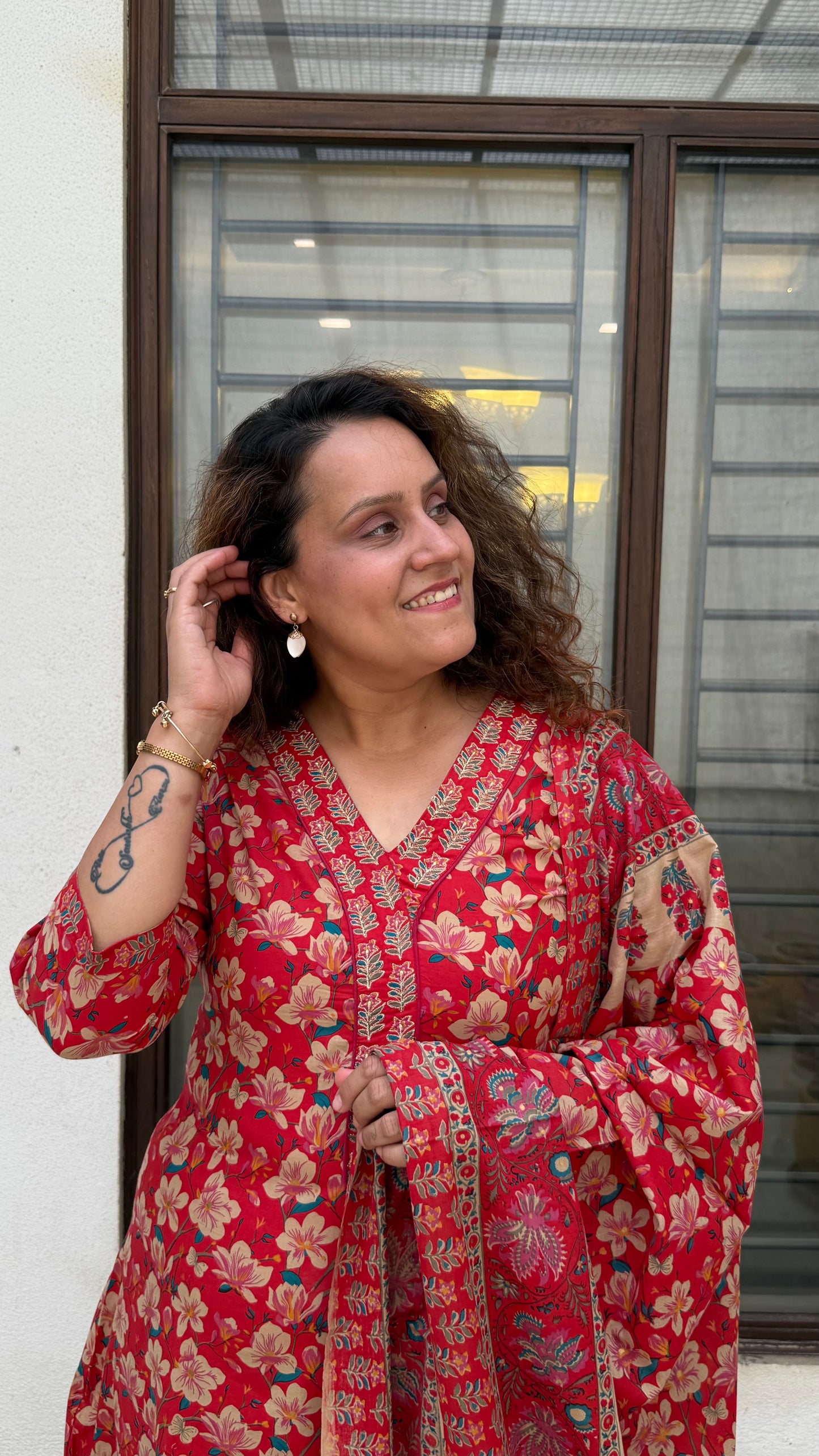 Gulnar - royal red suit set with floral summery prints