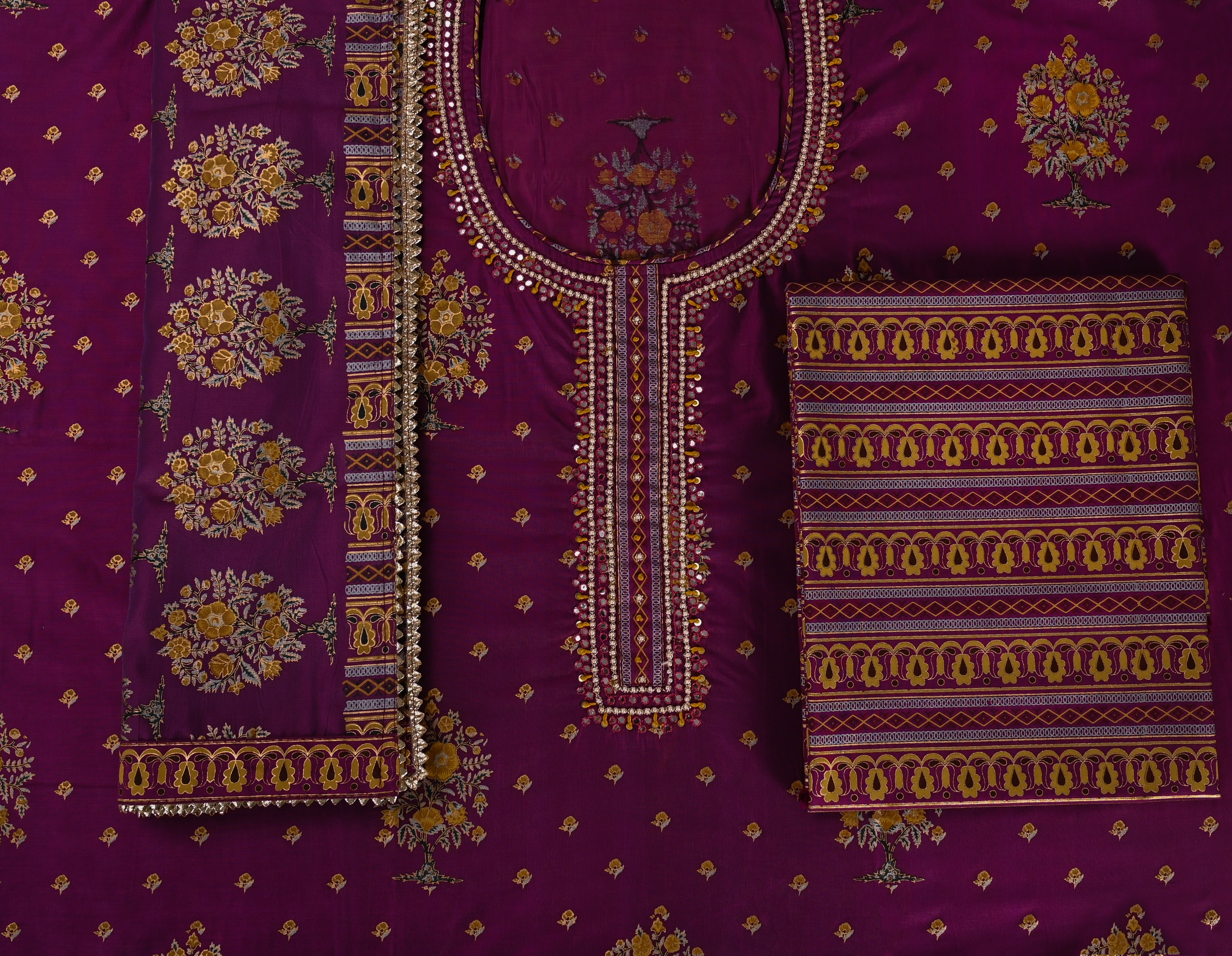SUIT SET – Phool Booti